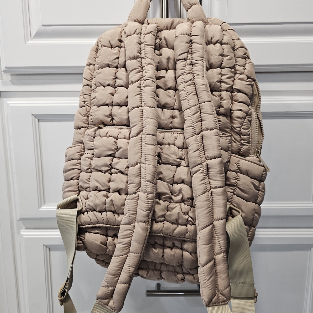Simply Southern Quilted Beige Backpack - Picture 8 of 10